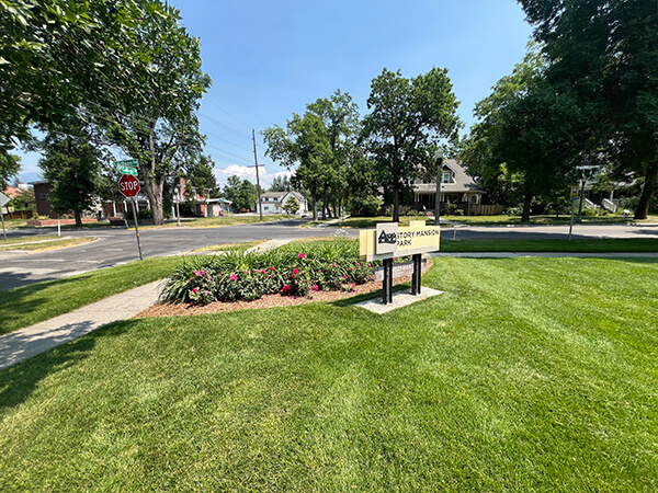 Landscape Bed Refresh - Story Mansion